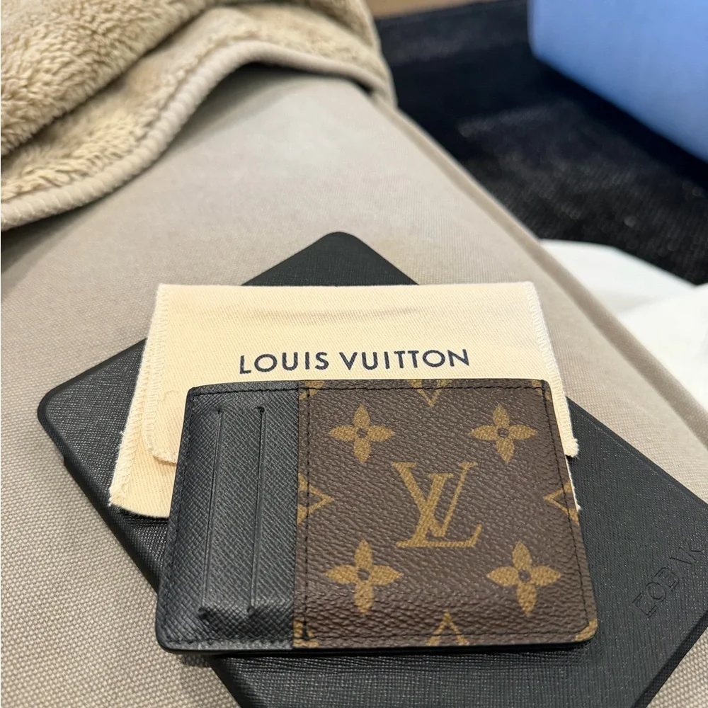 Louis Vuitton Monogram Neo Brown and Black Card Holder - Picture 1 of 10